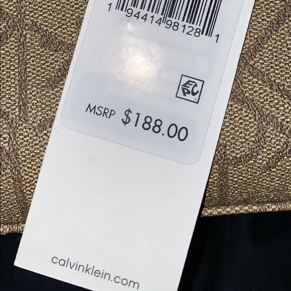 Calvin Klein crossbody purse (new with tags) - Picture 3 of 3